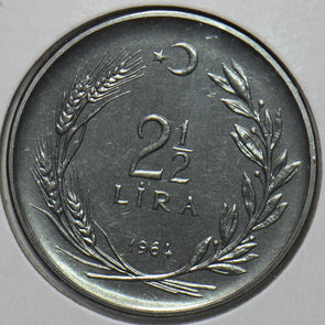 Turkey 1964 2 1/2 Lira 195779 combine shipping