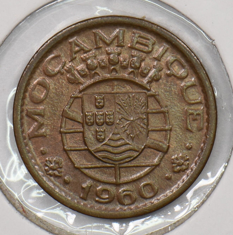 Mozambique 1960 10 Centavos 199632 combine shipping