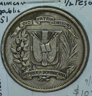 Dominican Republic 1951 1/2 Peso 291087 combine shipping