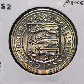 Guernsey 1982 5 Pence  900865 combine shipping