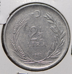 Turkey 1962 2 1/2 Lira  290157 combine shipping