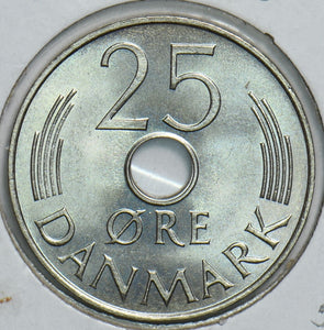 Denmark 1977 25 Ore Gem BU 198236 combine shipping
