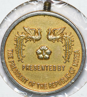 Korea 1970 President of Korea Team Spirit Token gold gilted 293147 combine shipp