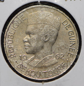 Guinea 1962 10 Francs  191166 combine shipping