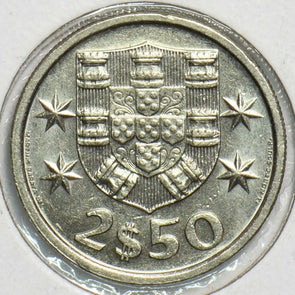 Portugal 1982 2 1/2 Escudos 298502 combine shipping