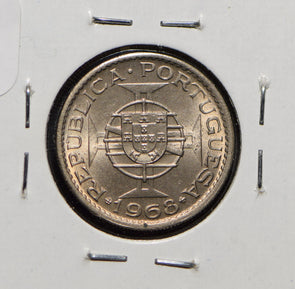 Angola 1968 2 1/2 Escudos Elephant animal Horse  292226 combine shipping
