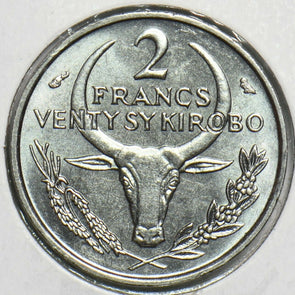 Madagascar 1965 2 Francs Ox animal Malagasy 904273 combine shipping