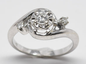 14K Gold Diamond Ring 2.69g Diamond TCW 0.2ct Size 3.5